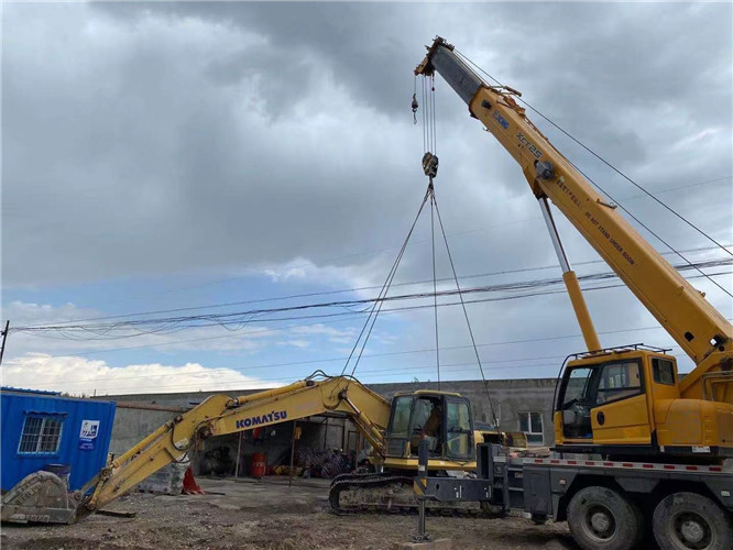 灵宝市25吨吊车的工作半径是多少？