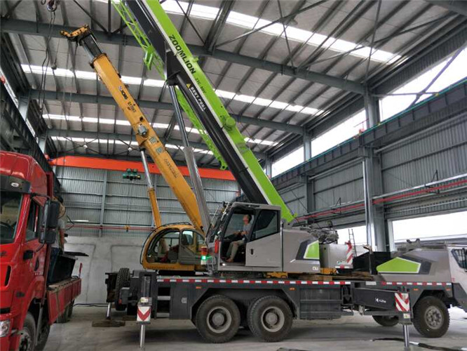 灵宝市高空车出租需要注意哪些安全事项？